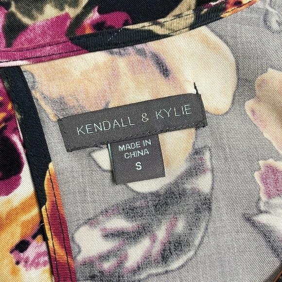 Kendall & Kyle Floral Long Sleeve Cutout Dress - Picture 8 of 8